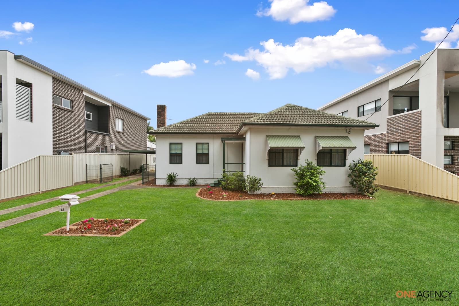 18 Anzac Mews, Wattle Grove, Kingsford - Image 1