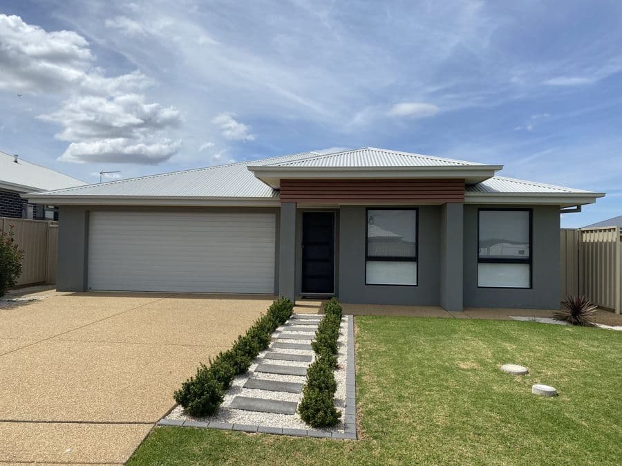 3 RONALD Street, Gobbagombalin, Gobbagombalin - Image 1