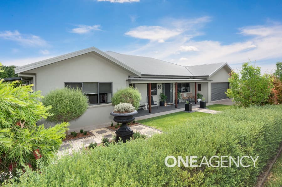 8 MENINDEE Place, Tatton, Tatton - Image 1