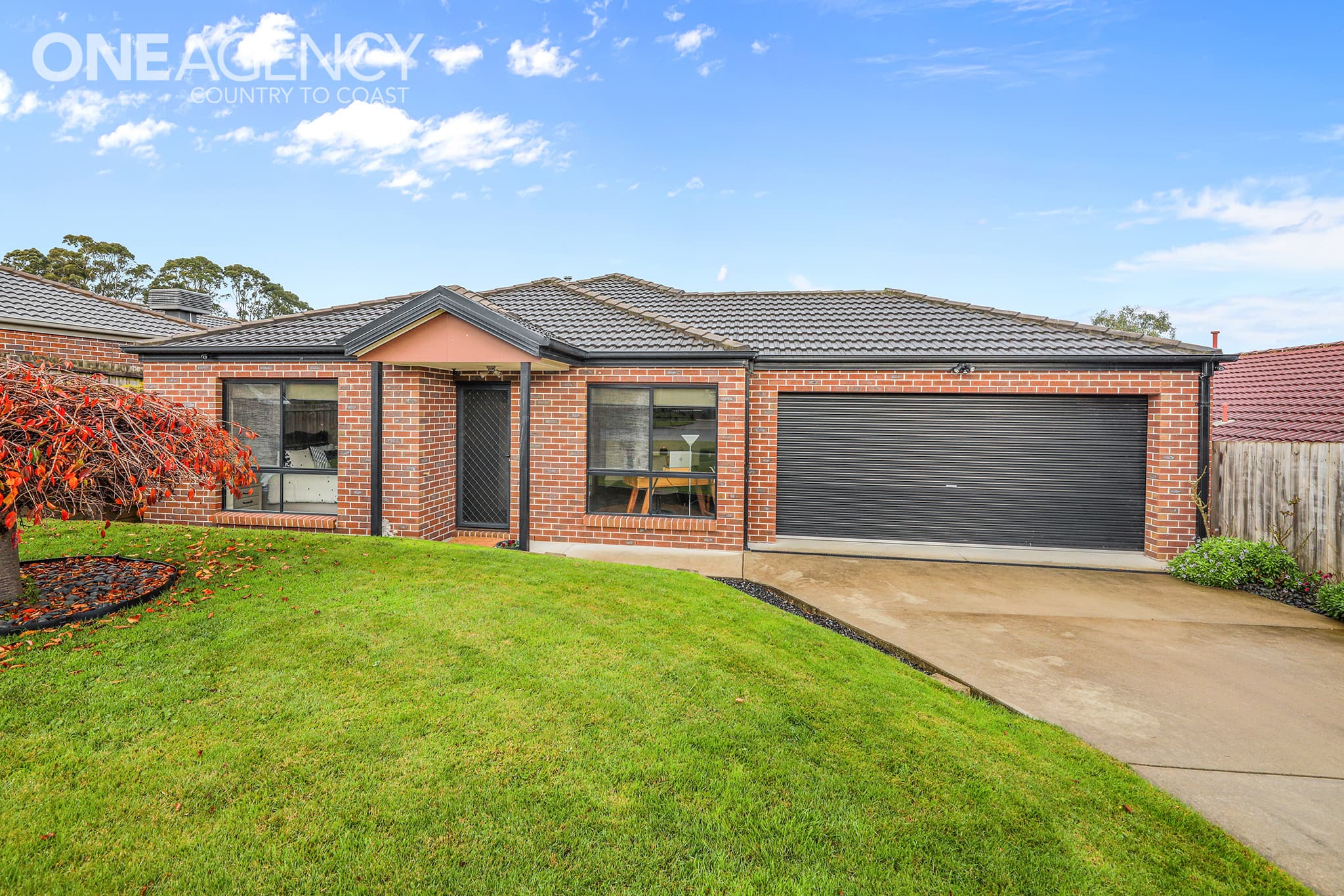 9 Hatfield Drive, Drouin, Drouin - Image 1