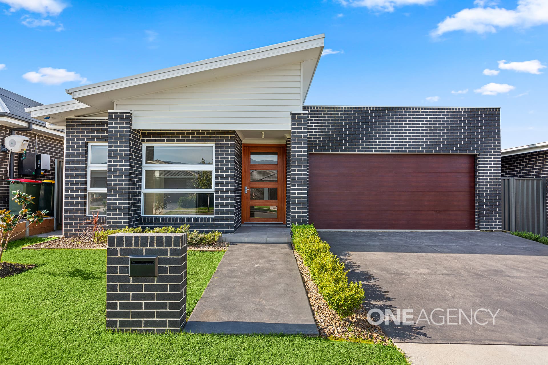 3 Bartlett Crescent, Calderwood, Calderwood - Image 1