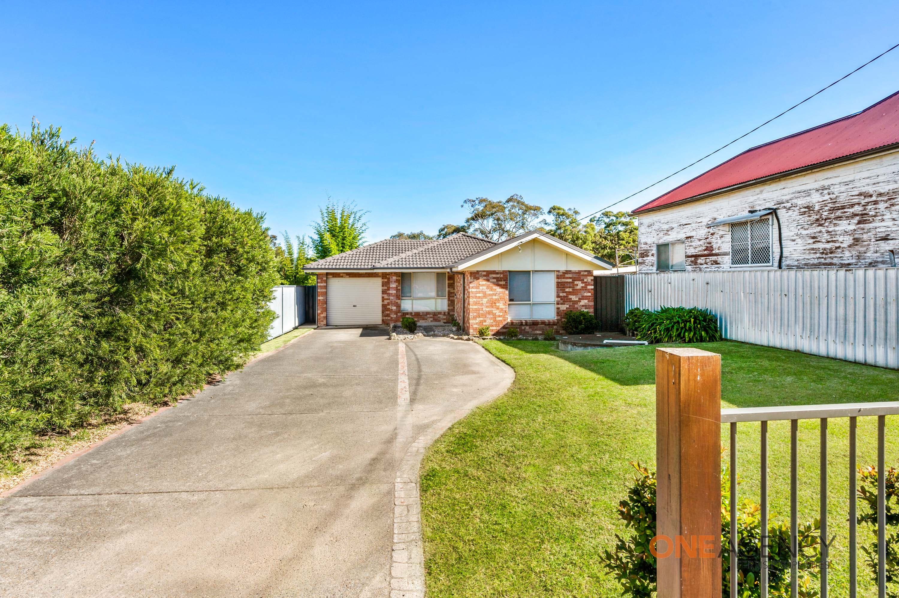 22A George Booth Drive, Seahampton, Seahampton - Image 1