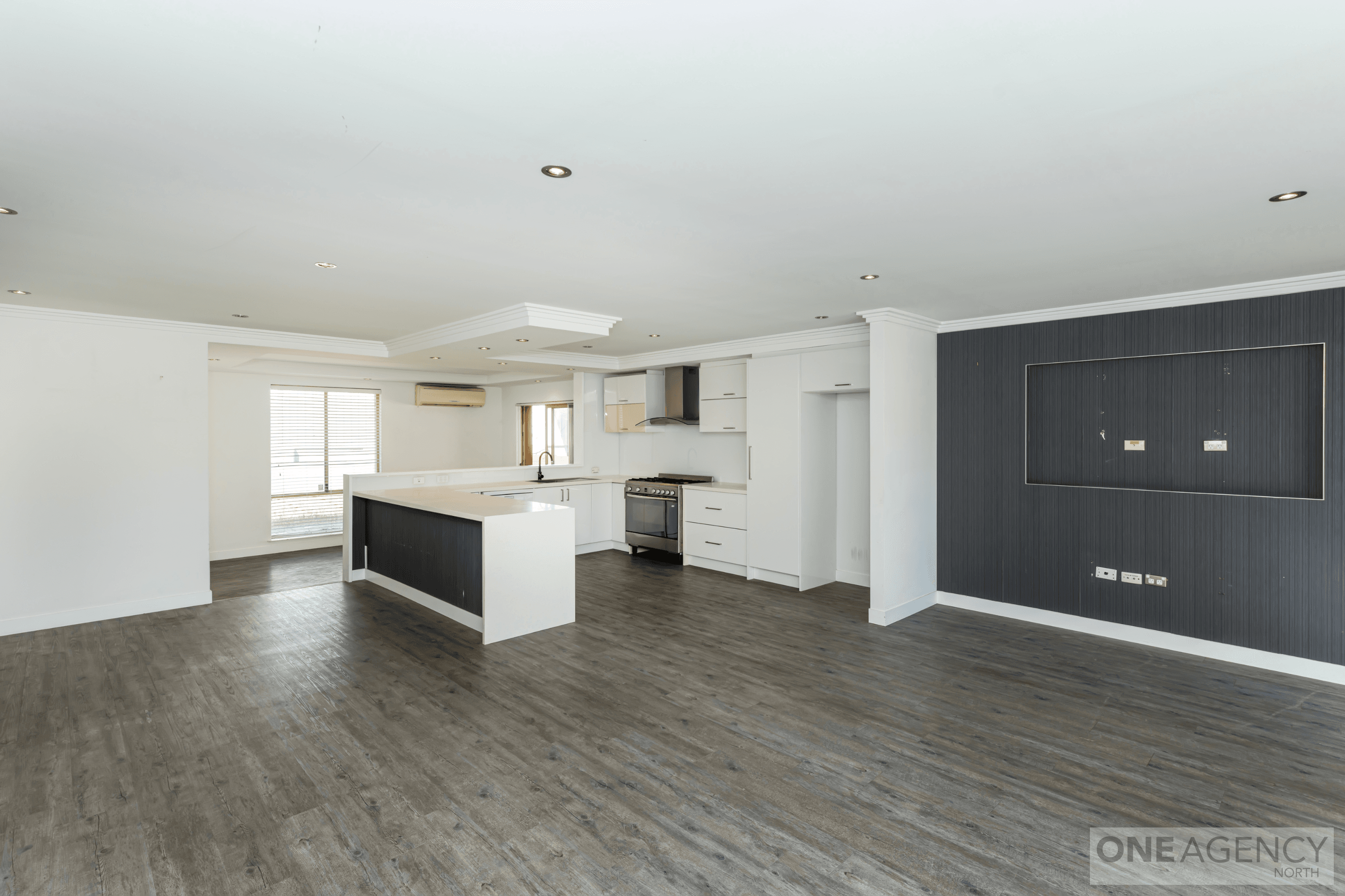 10 Tebb Mews, Clarkson, Clarkson - Image 1