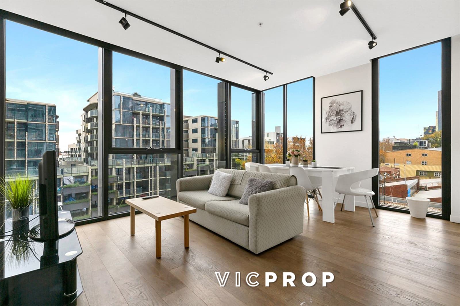 412/65 Dudley Street, West Melbourne - Image 1