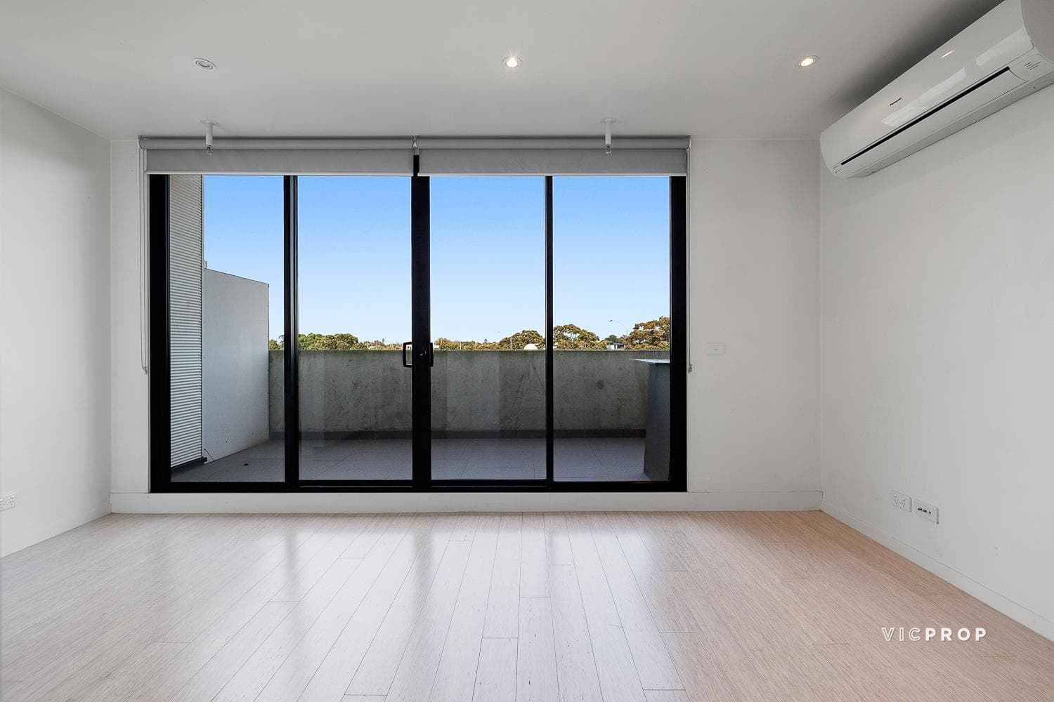 406/109 Inkerman Street, St Kilda - Image 1