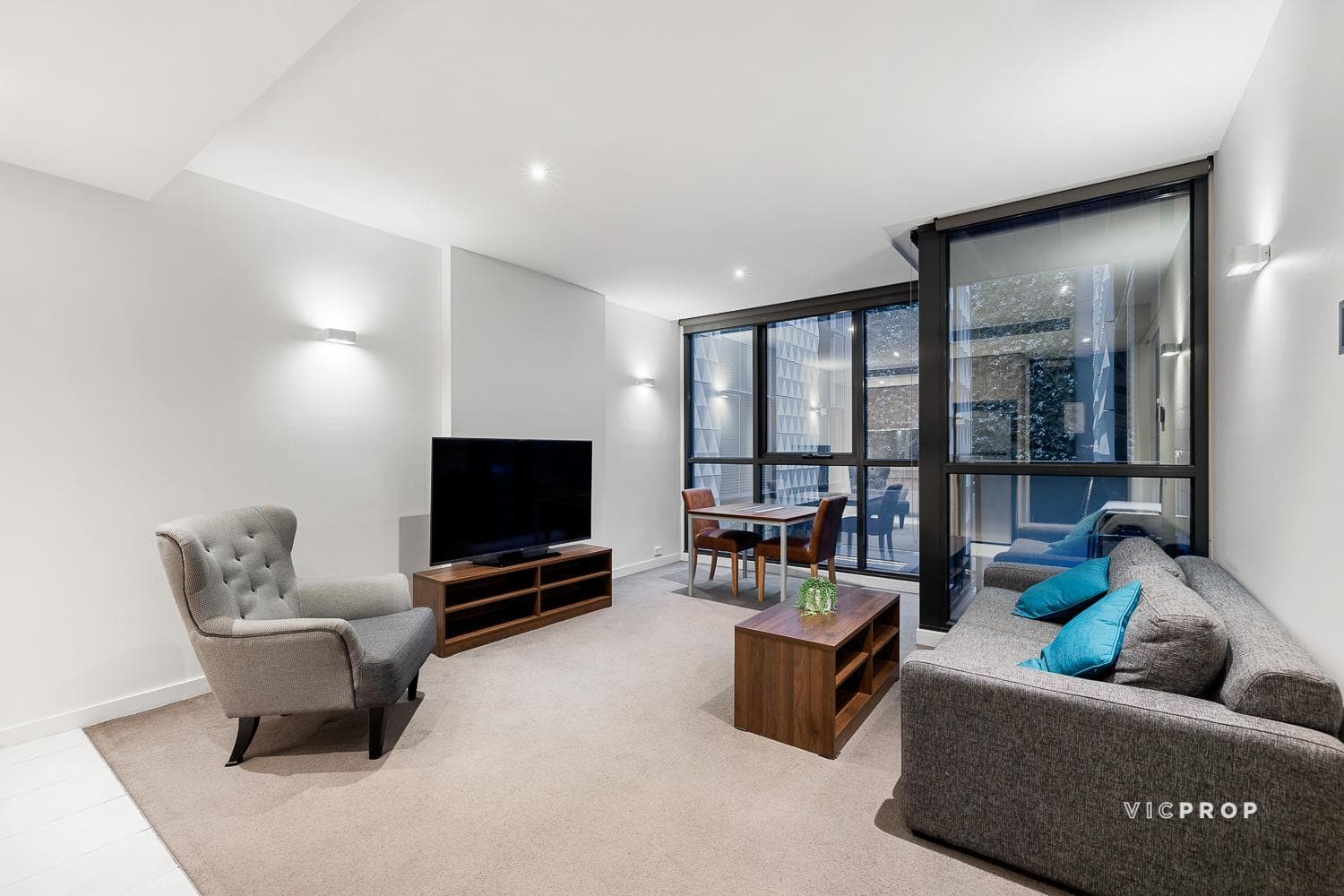 111/108 Flinders Street, Melbourne - Image 1