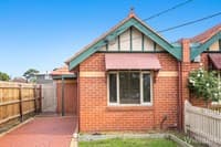 11 Laurie Street, Newport - Image 1
