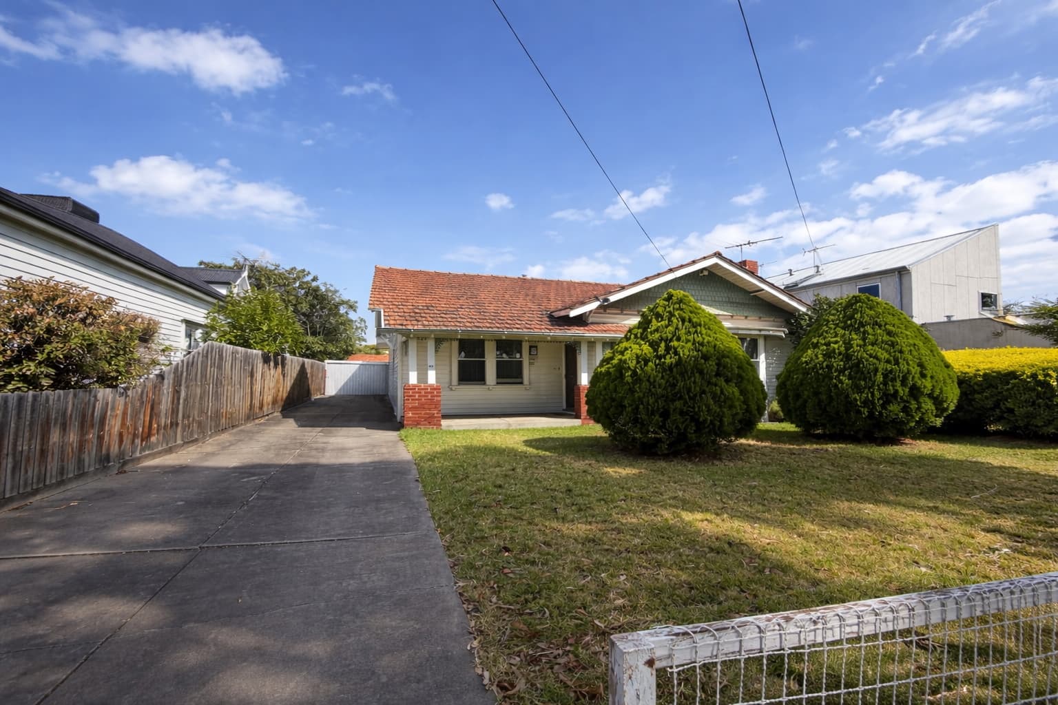 41 Oxford Street, Newport - Image 1