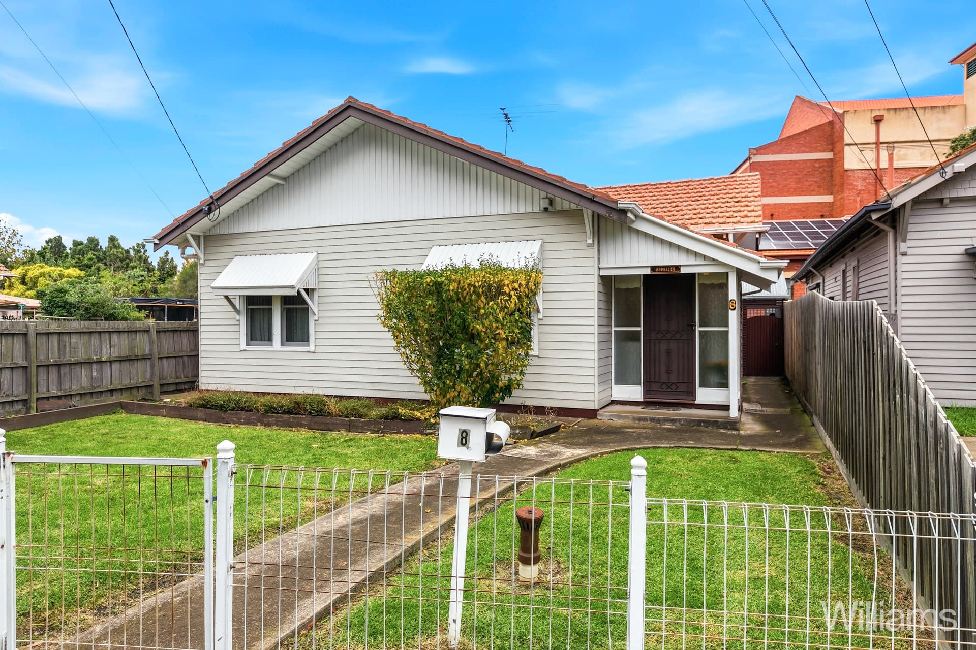 8 Lenore Crescent, Williamstown - Image 1