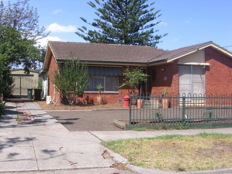 15 Tyquin Street, LAVERTON VIC 3028, Laverton - Image 1