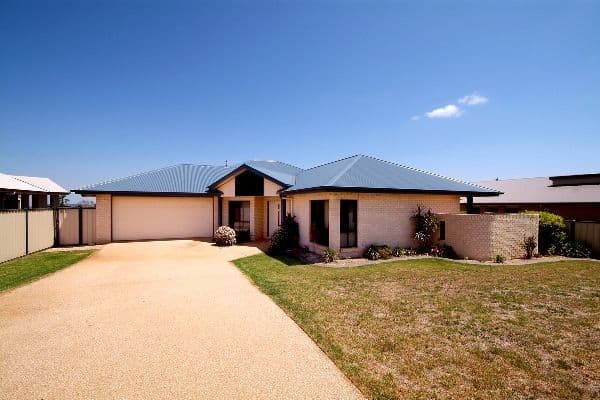 18 Dunbar Court, HIGHFIELDS QLD 4352, Highfields - Image 1