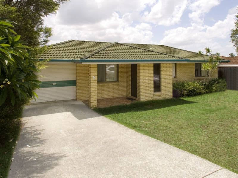 15 Naretha Street, CARINDALE QLD 4152, Carindale - Image 1