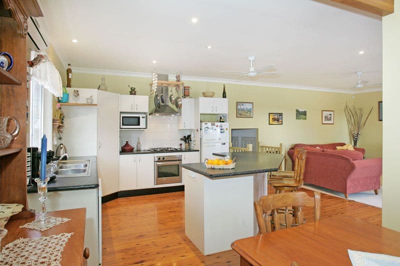 17 Rays Road, BATEAU BAY NSW 2261, Bateau Bay - Image 1
