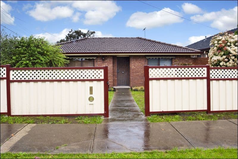4 Revell Crescent, ST ALBANS VIC 3021, St Albans - Image 1