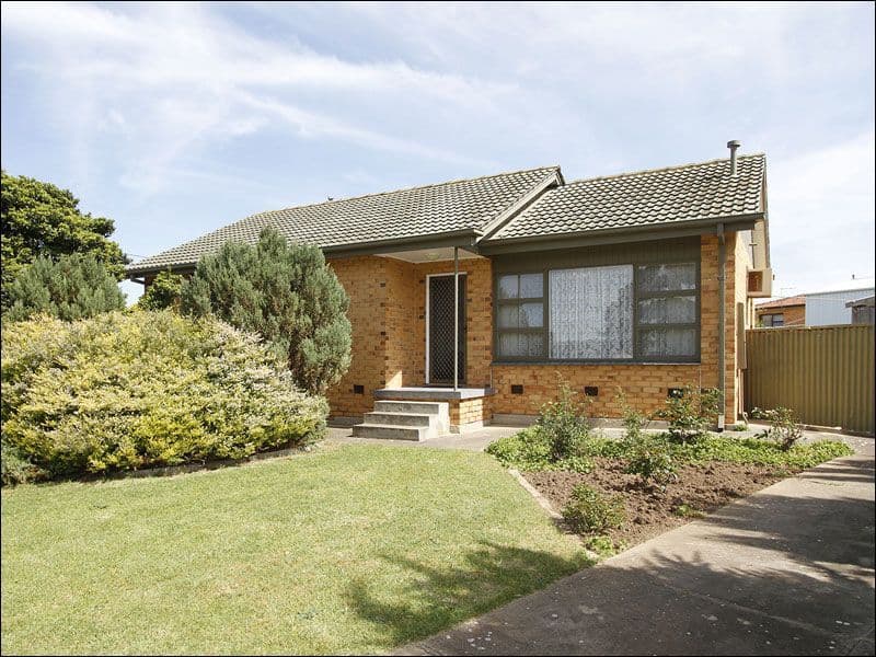19 Taralga Road, O'SULLIVAN BEACH SA 5166, O'Sullivan Beach - Image 1