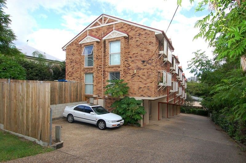 16 Ada Street, TARINGA QLD 4068, Taringa - Image 1