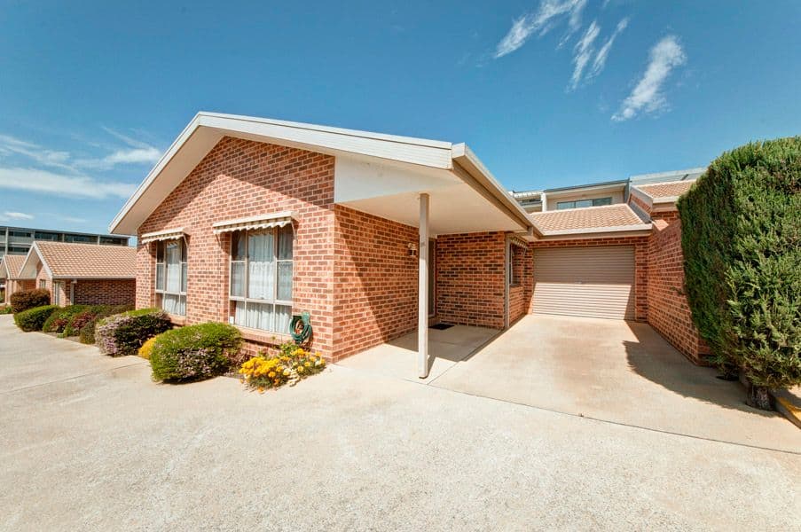37 Derrima Road, QUEANBEYAN NSW 2620, Queanbeyan - Image 1