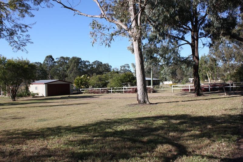 GLENEAGLE QLD 4285, Gleneagle - Image 1