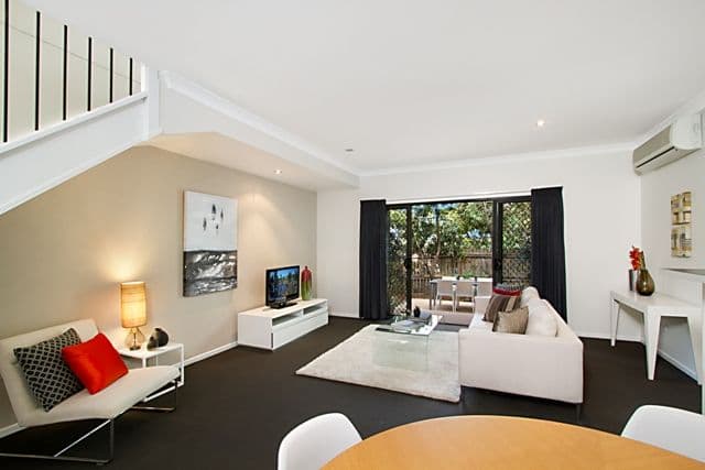 19 Worden Street, MORNINGSIDE QLD 4170, Morningside - Image 1