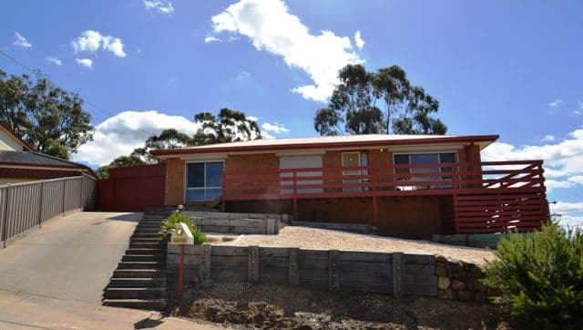 42 Monash Drive, SEYMOUR VIC 3660, Seymour - Image 1