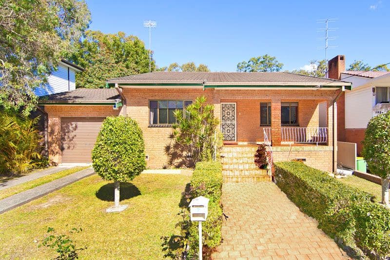 2 Spring Valley Avenue, GOROKAN NSW 2263, Gorokan - Image 1