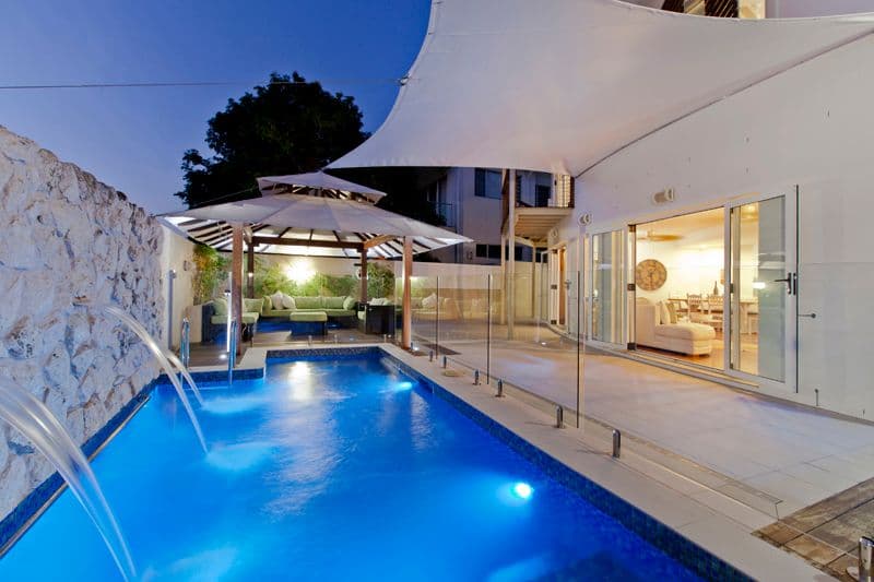 55 Cronin Avenue, MAIN BEACH QLD 4217, Main Beach - Image 1