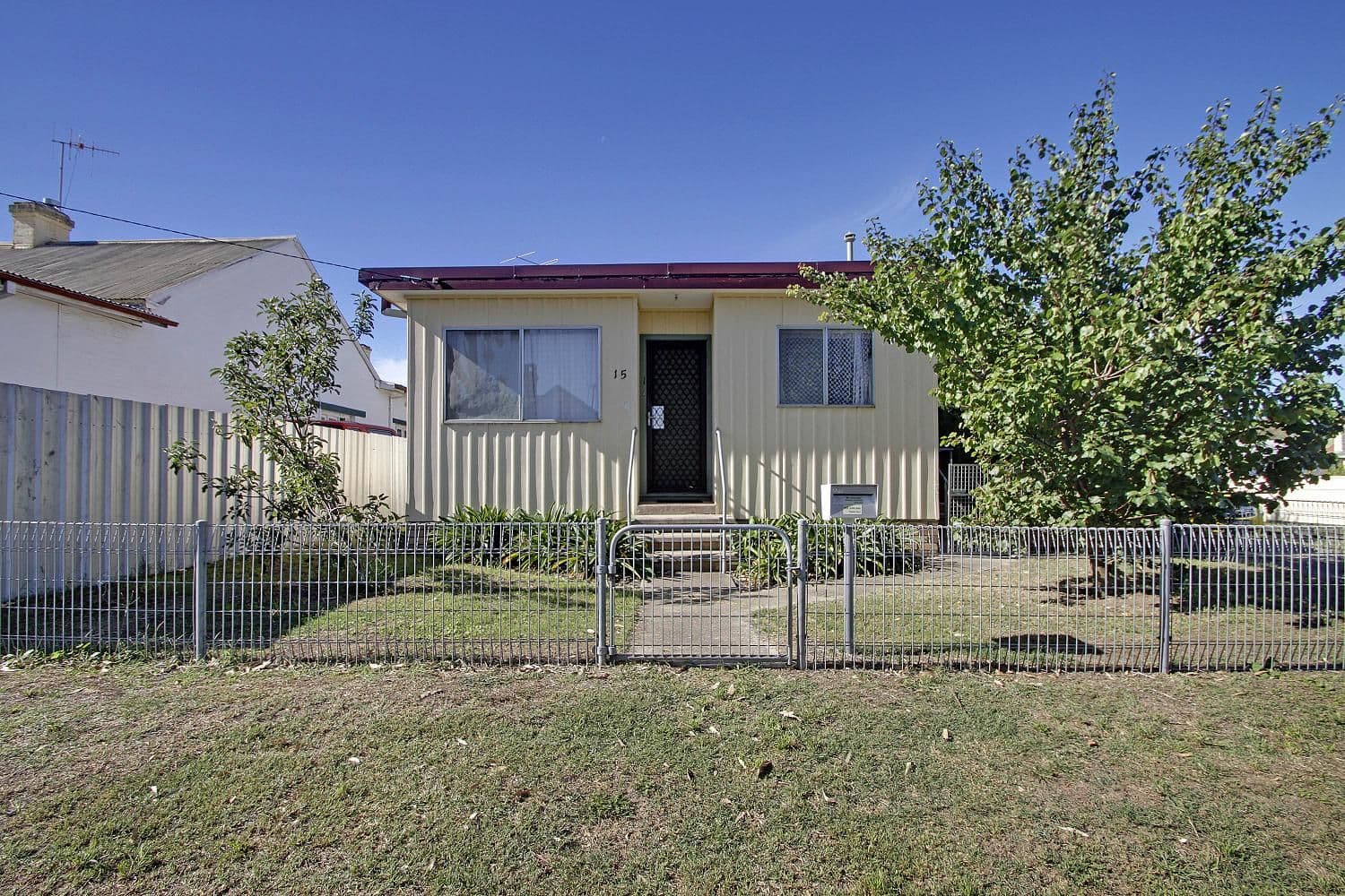 15 Hillview Road, GOULBURN NSW 2580, Goulburn - Image 1