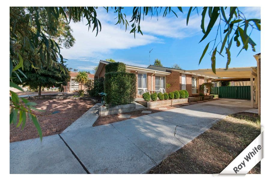 13 Cleeve Place, GORDON ACT 2906, Gordon - Image 1