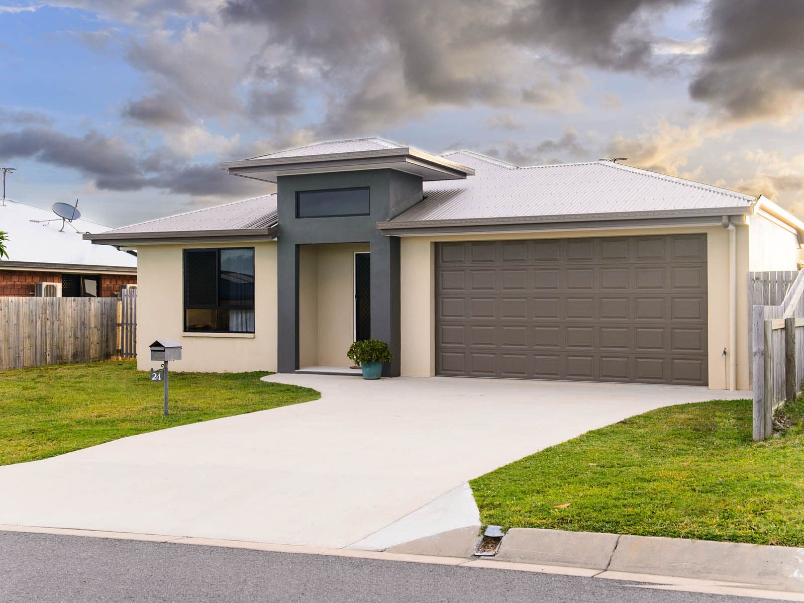 24 Hawkins Street, BUCASIA QLD 4750, Bucasia - Image 1