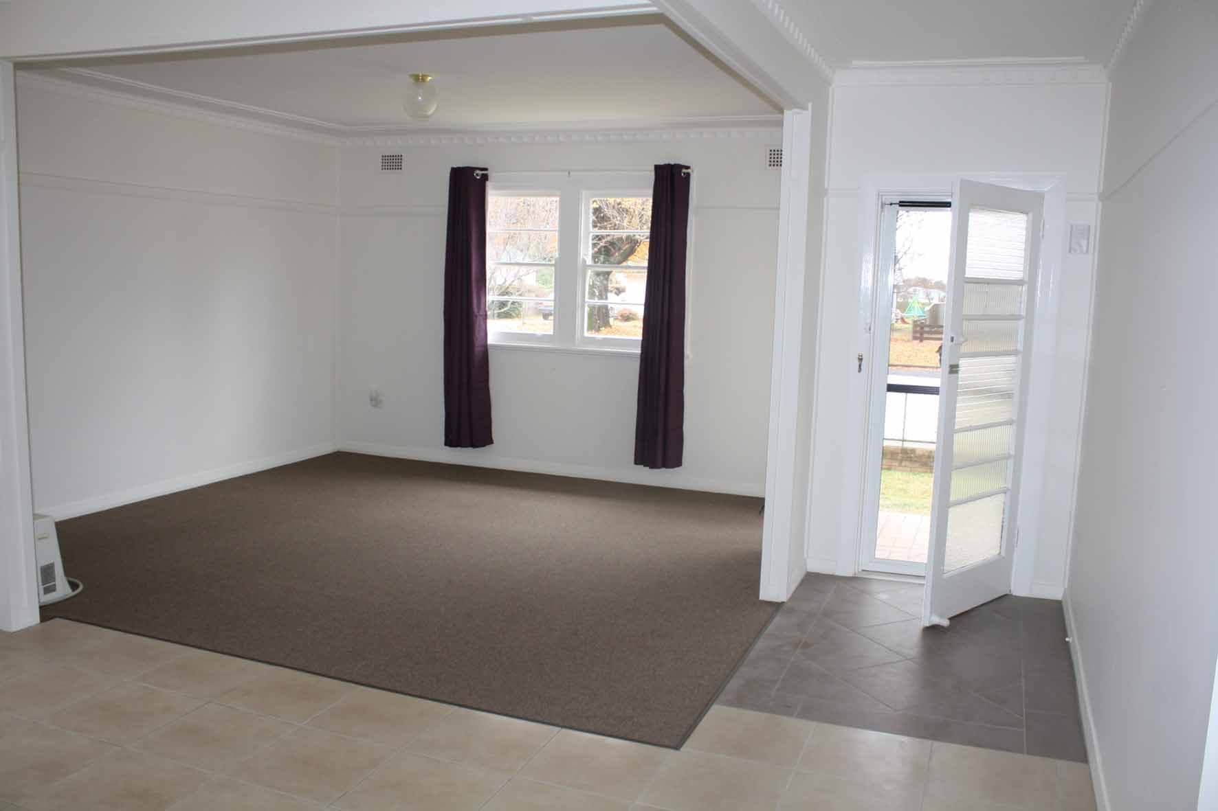 35 Meade, GLEN INNES NSW 2370, Glen Innes - Image 1