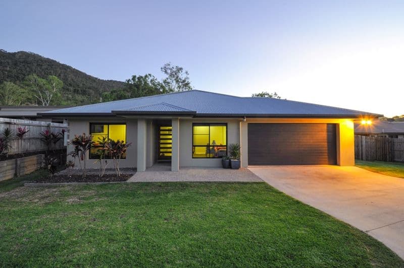 5 Jonquill Court, CANNONVALE QLD 4802, Cannonvale - Image 1