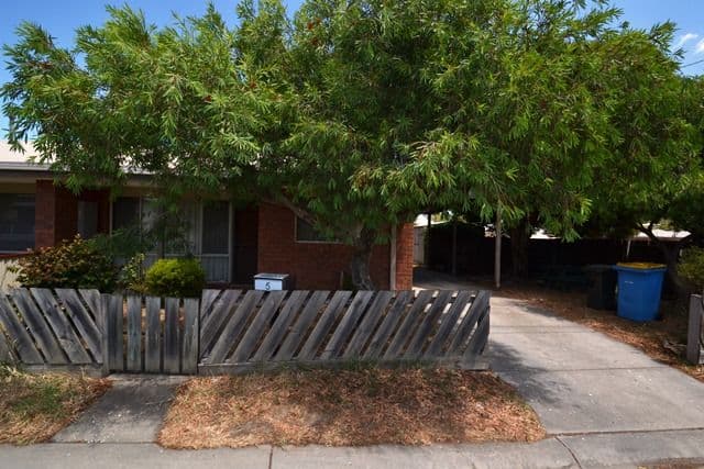 2 Parry Street, SEYMOUR VIC 3660, Seymour - Image 1