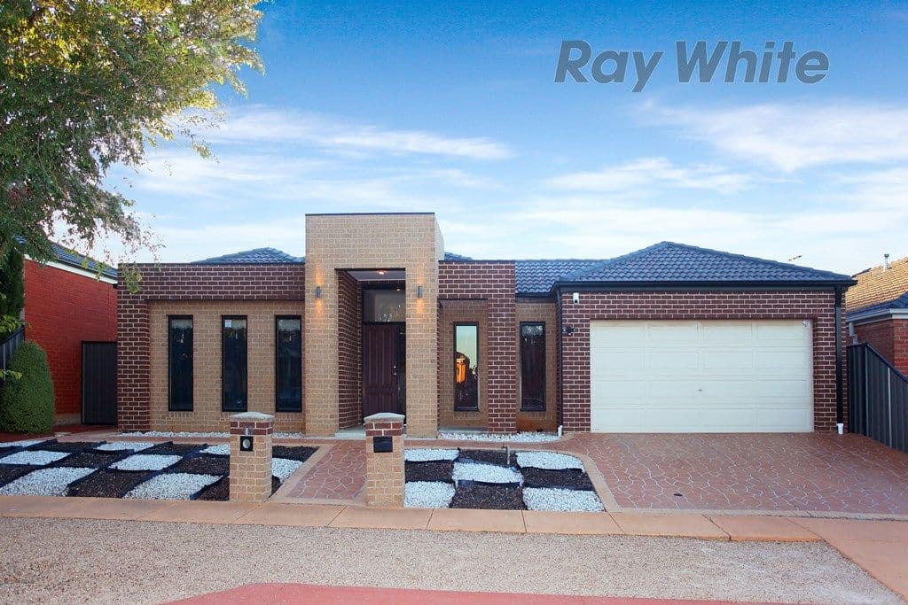 10 Menzies Avenue, POINT COOK VIC 3030, Point Cook - Image 1