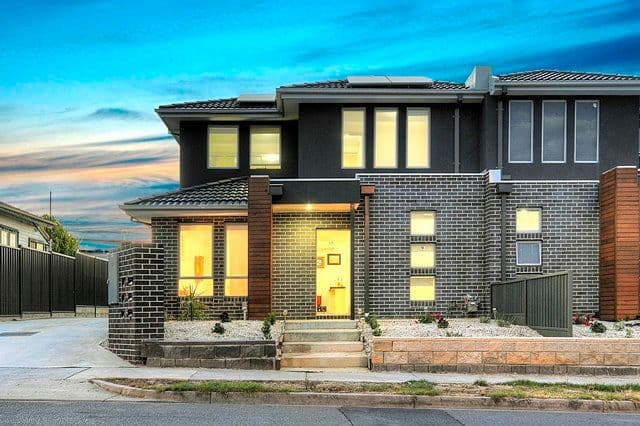 31 Boldrewood Parade, RESERVOIR VIC 3073, Reservoir - Image 1
