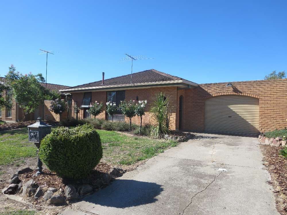 5 Renwick Court, LAVINGTON NSW 2641, Lavington - Image 1
