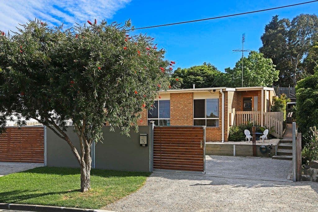 18 Bayshore Avenue, Clifton Springs VIC 3222, Clifton Springs - Image 1