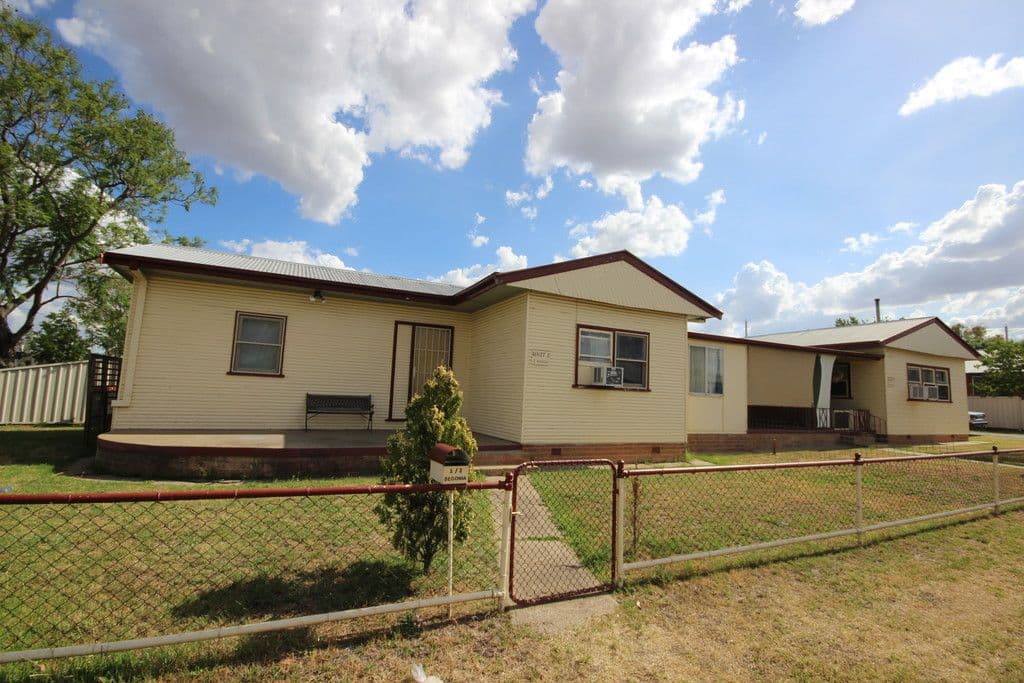 2 Begonia Street, Tamworth NSW 2340, Tamworth - Image 1