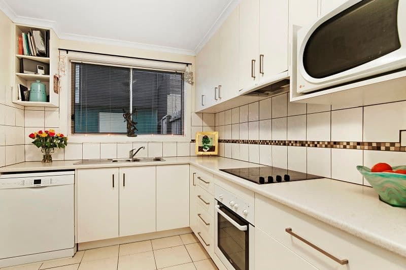 2/10 James Street, Mordialloc VIC 3195, Mordialloc - Image 1