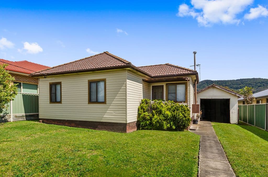 4 Tobruk Avenue, Fairy Meadow NSW 2519, Fairy Meadow - Image 1