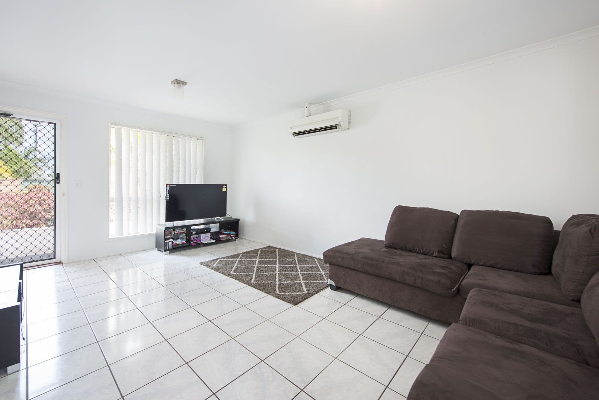 10 Harris Road, Underwood QLD 4119, Underwood - Image 1
