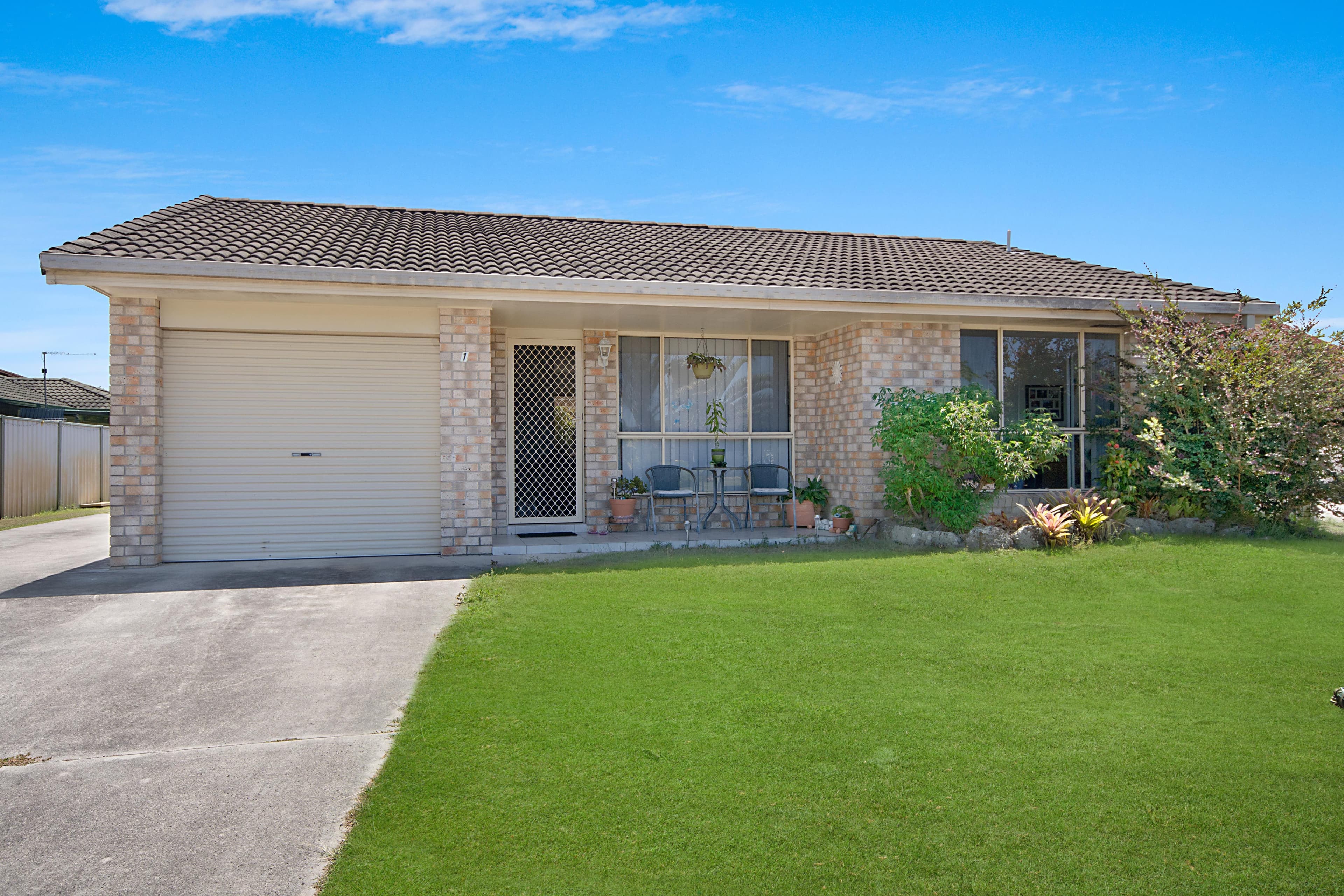 16 Parkview Crescent, Yamba - Image 1