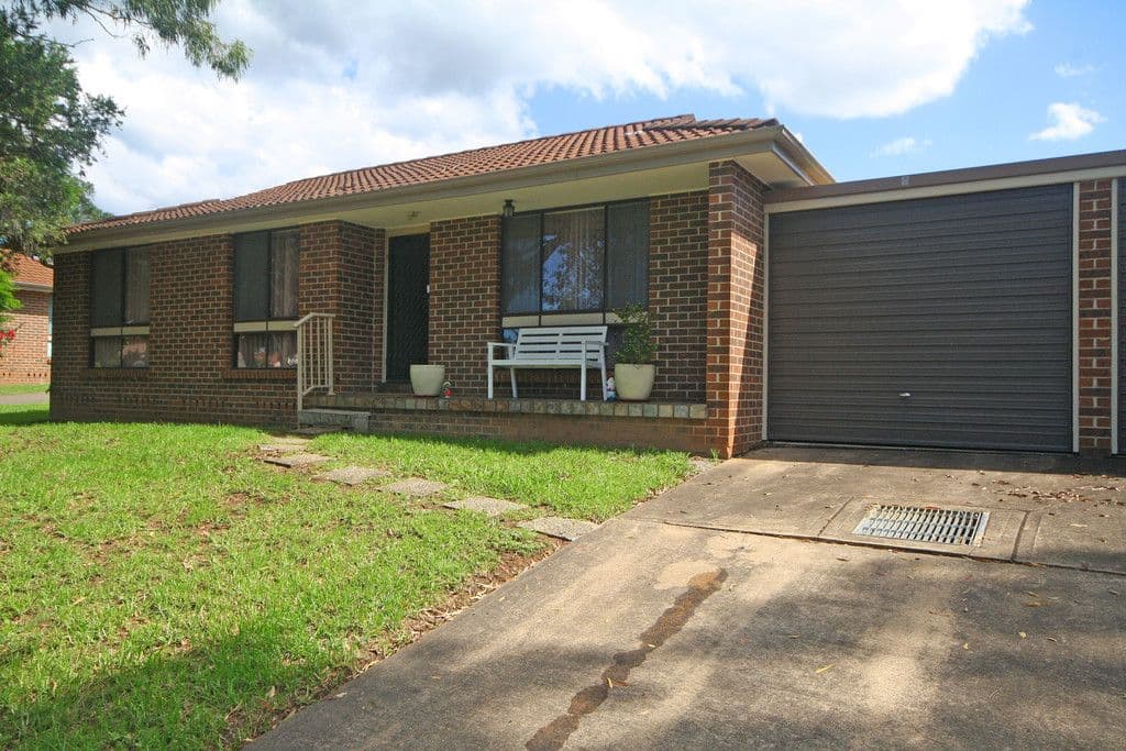 211 Oxford Road, Ingleburn NSW 2565, Ingleburn - Image 1