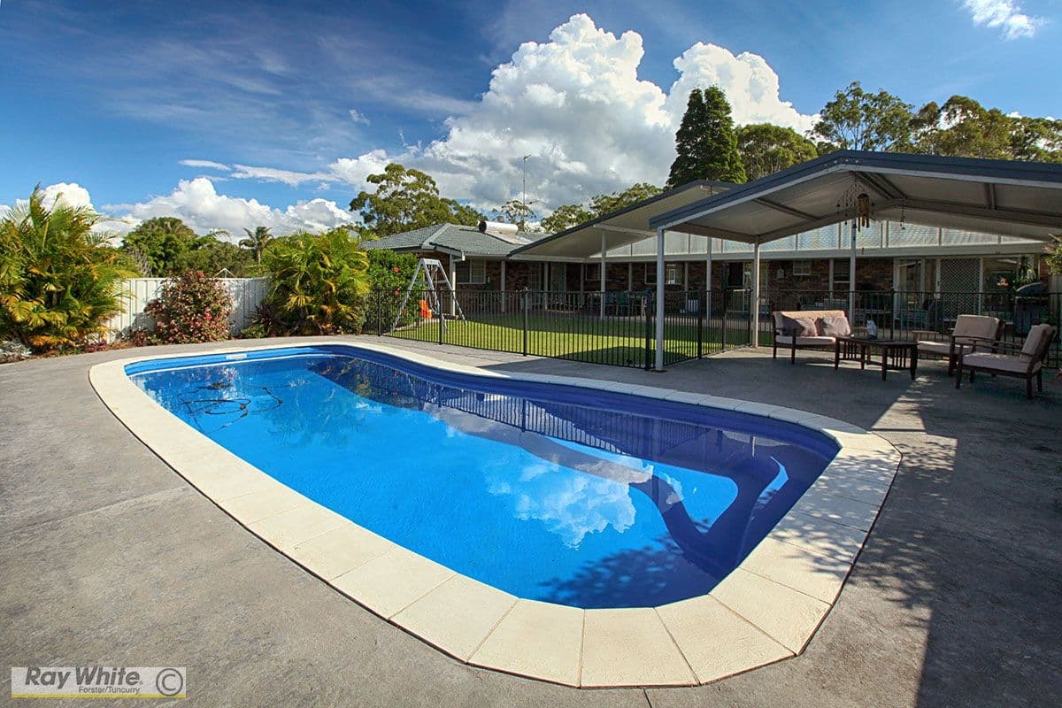 67 Oakview Drive, Hallidays Point - Image 1