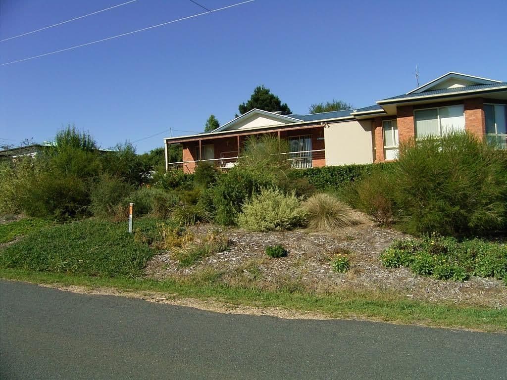 6 Cromwell Street, Adelong - Image 1