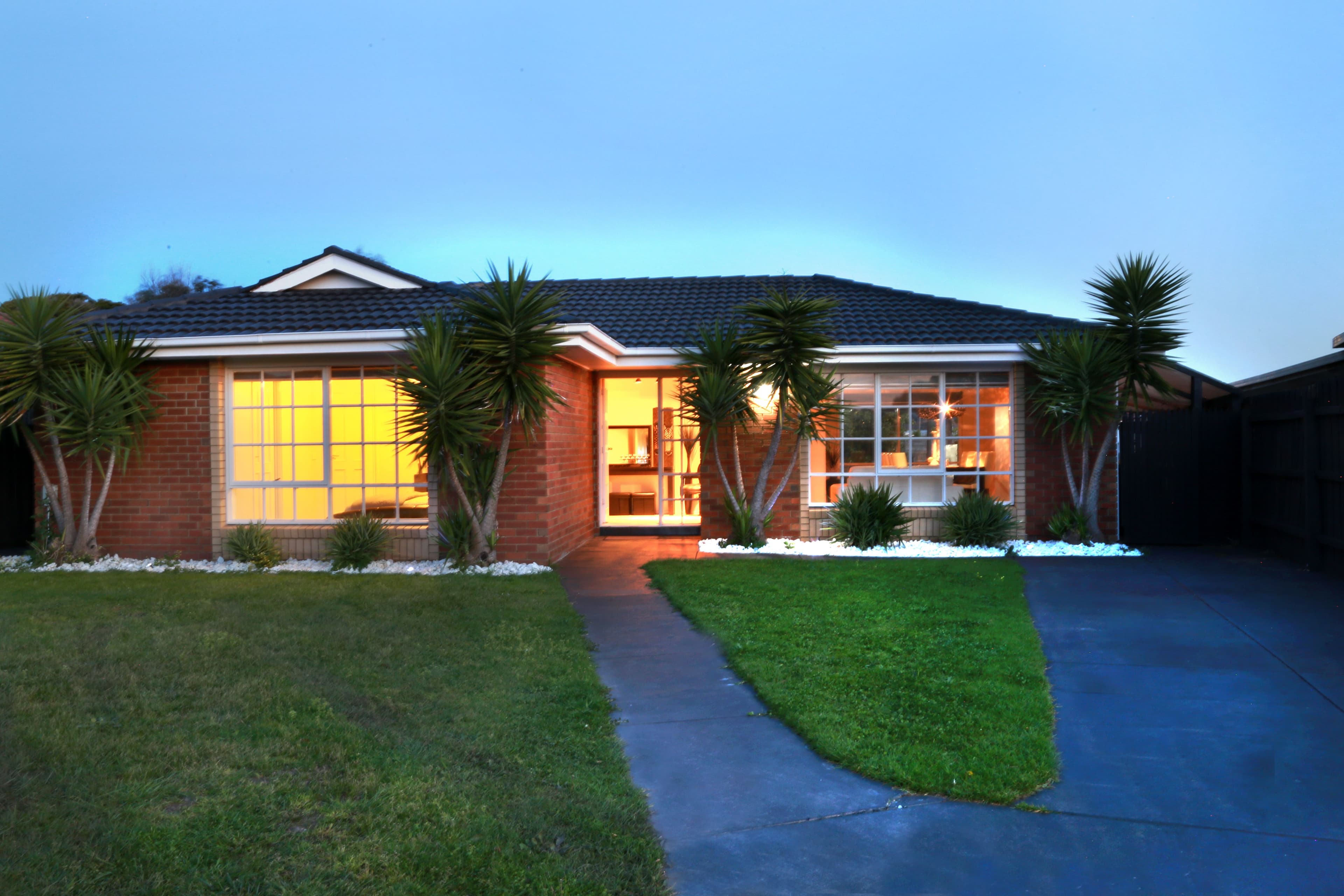 12 Fairwyn Close, Mill Park VIC 3082, Mill Park - Image 1