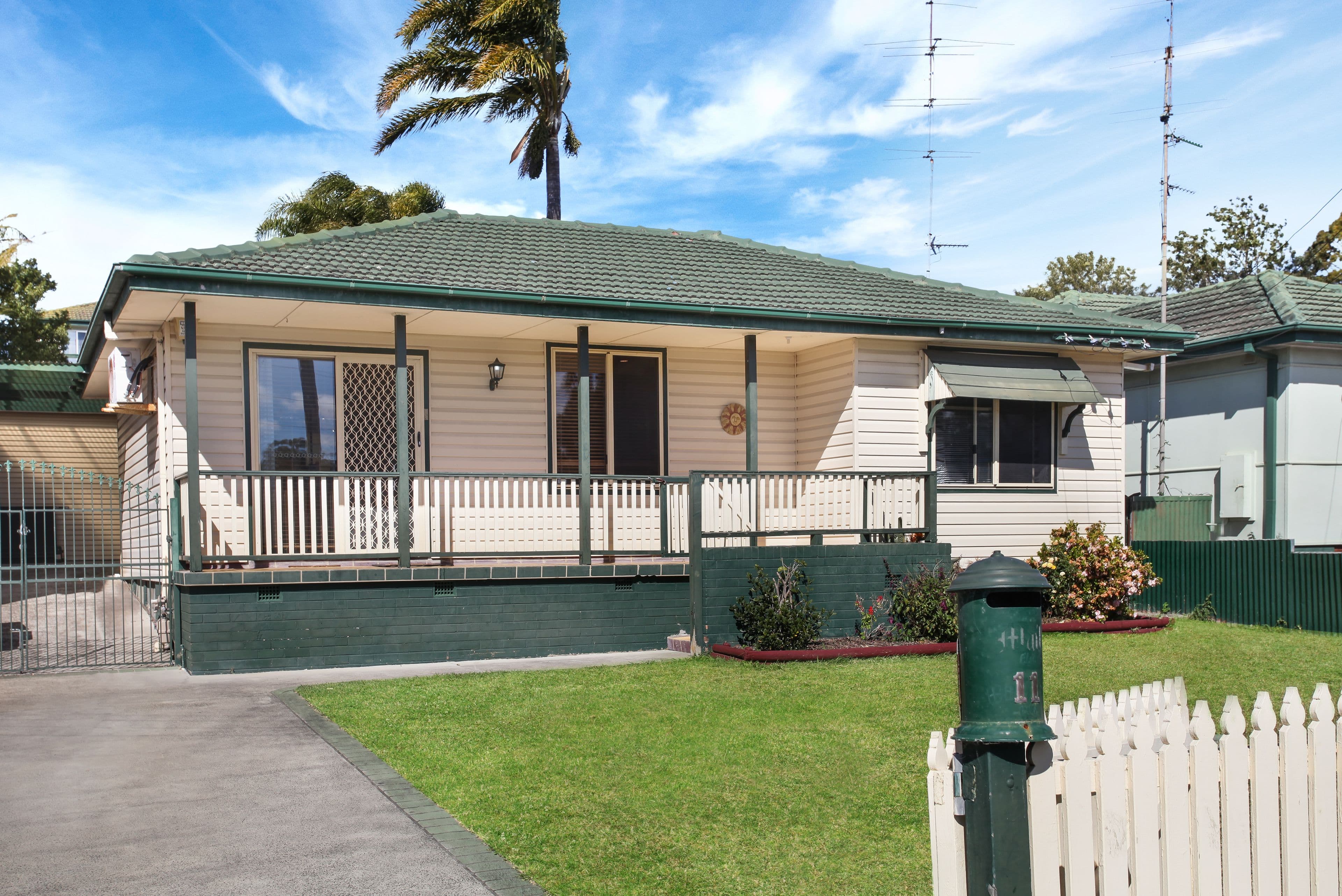 11 Chapman Avenue, Mount Warrigal - Image 1