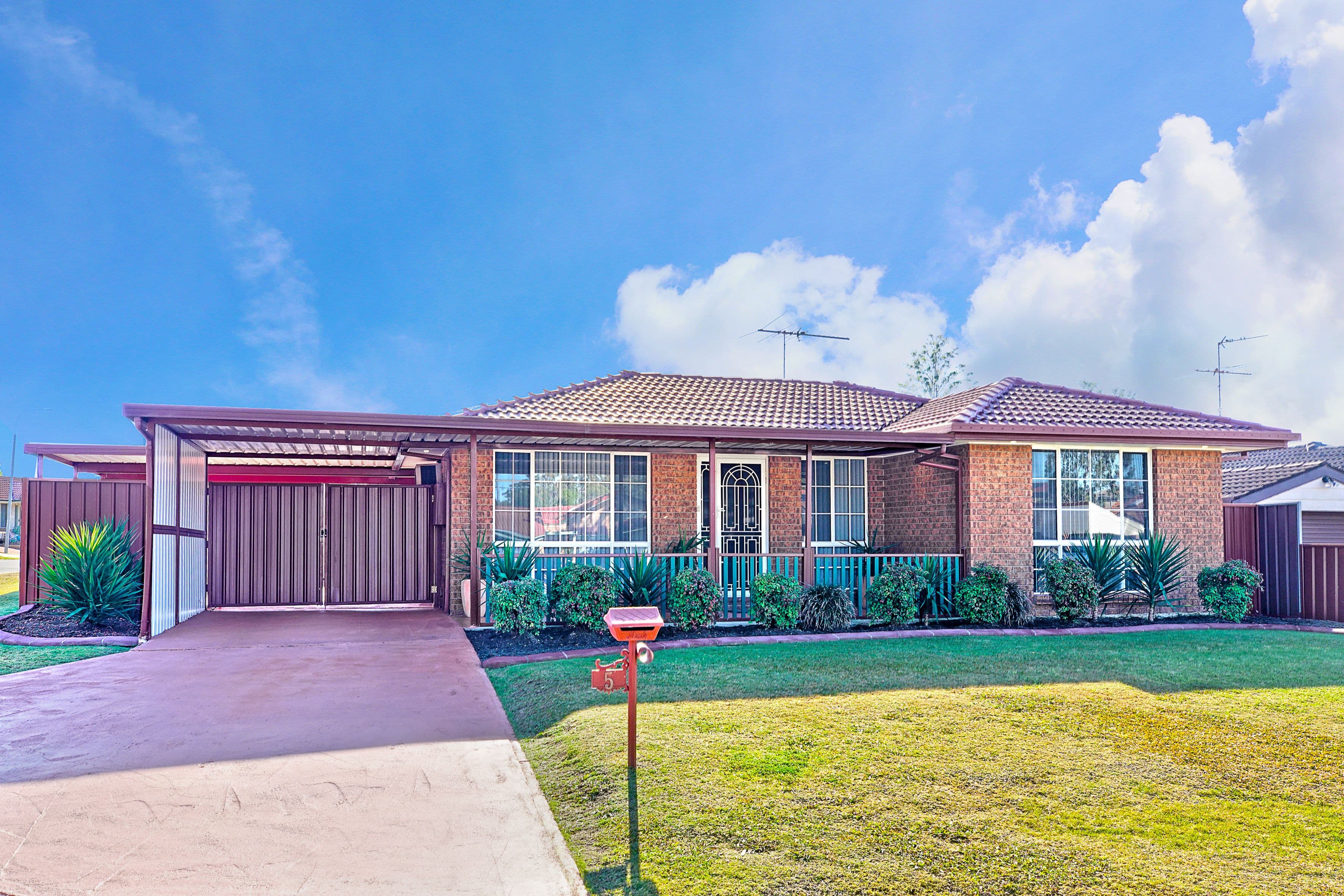 5 Britten Close, Cranebrook - Image 1