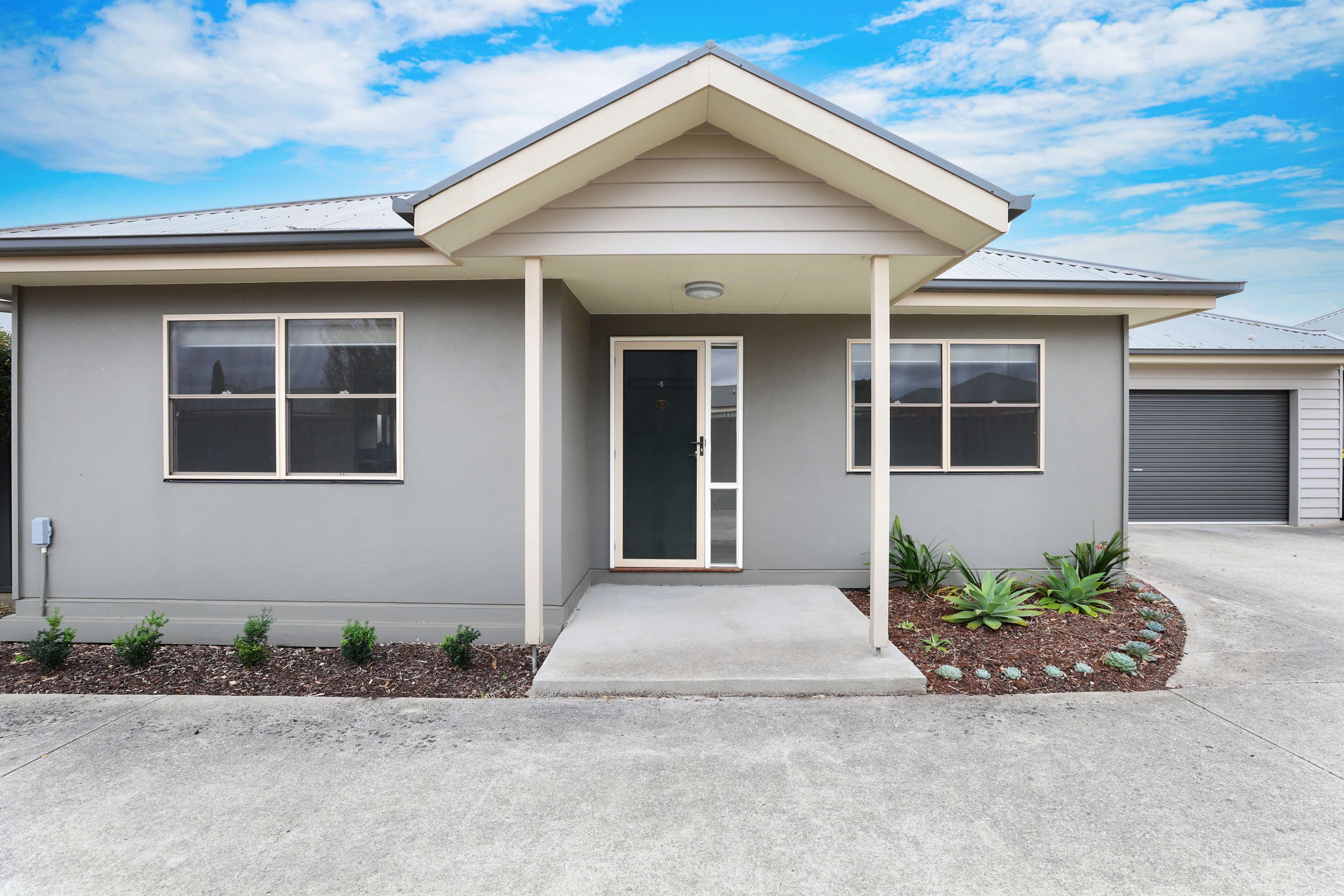 54 Hart Street, Colac VIC 3250, Colac - Image 1
