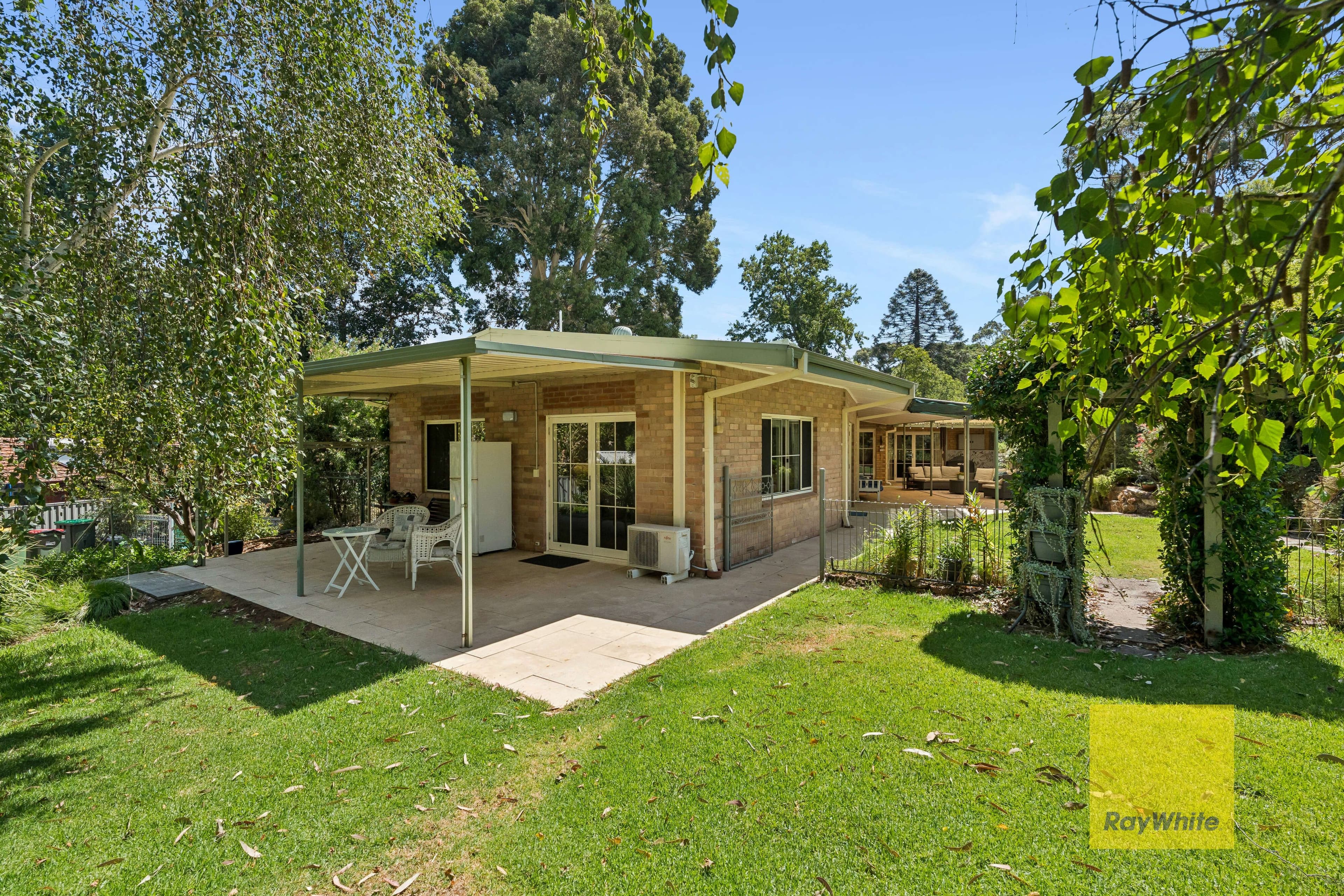 6 Lindsay Street, Kalamunda WA 6076, Kalamunda - Image 1