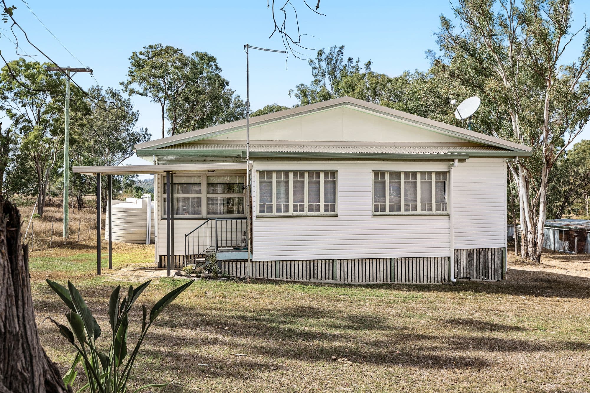 27 Lester Street, Pratten QLD 4370, Pratten - Image 1